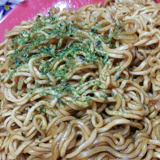 おうちで！もちもちしょっつるカップ焼きそば